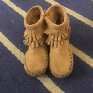 MinnieTonka,cute boots with tassel and zipper